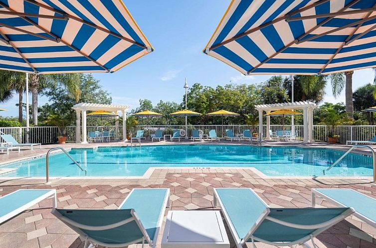 DoubleTree Suites by Hilton Naples