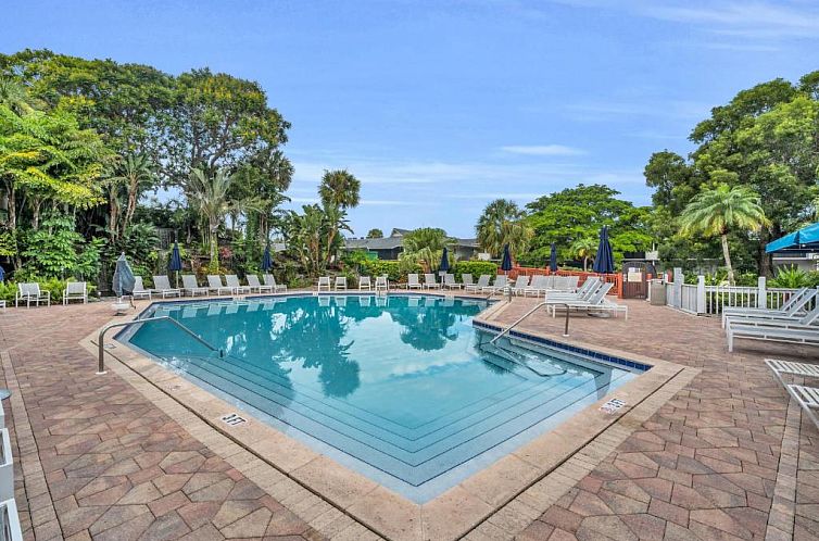 Park Shore Resort by Sunstream