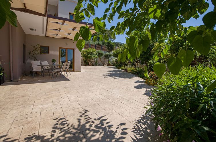 Vakantiehuis Ferienvilla mit Garten, Grill und Terrasse