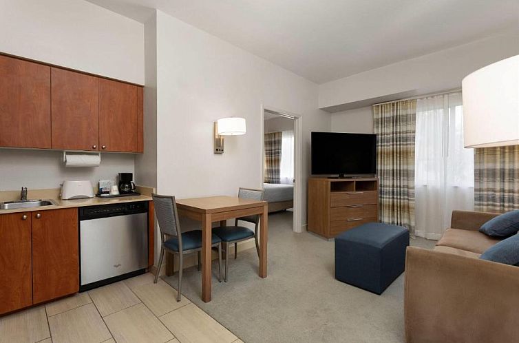 Hawthorn Suites by Wyndham Naples