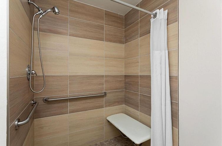 Hawthorn Suites by Wyndham Naples