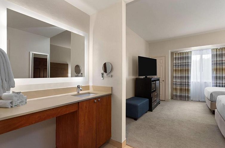 Hawthorn Suites by Wyndham Naples