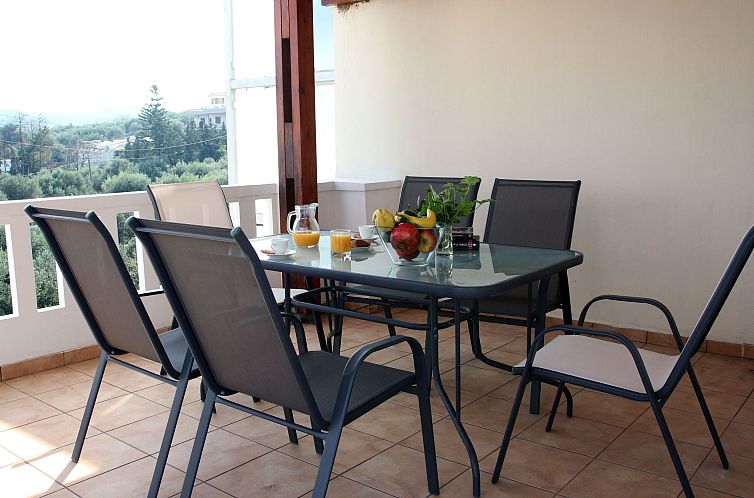 Vakantiehuis Haus in Maleme mit Außenpool