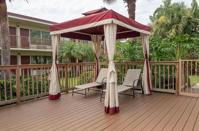 Red Roof Inn PLUS+ & Suites Naples Downtown-5th Ave S