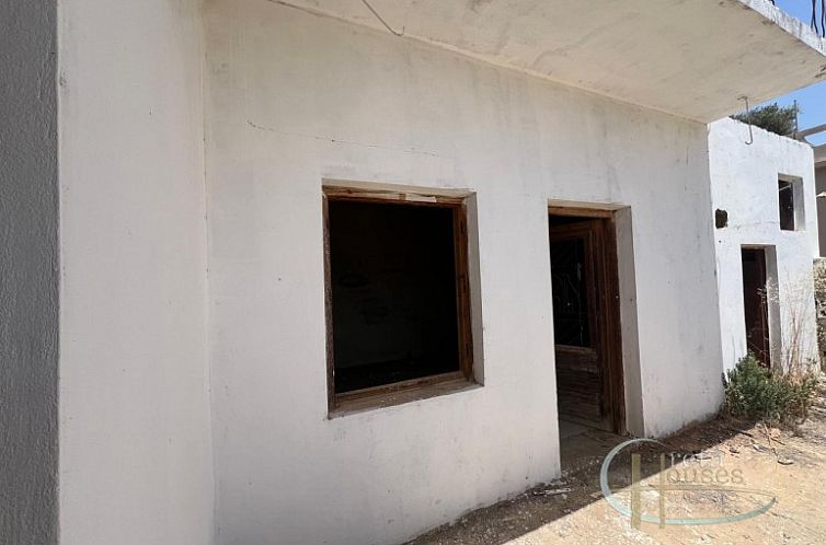 Vrijstaande woning in Faneromeni