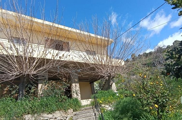 Vrijstaande woning in Mariou