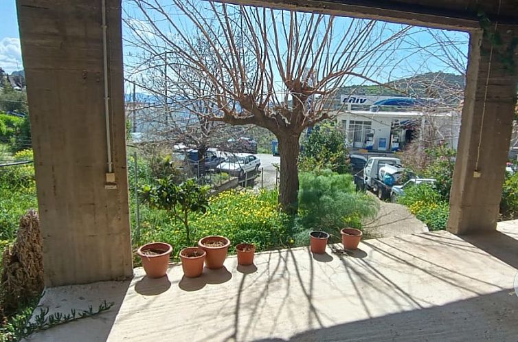 Vrijstaande woning in Mariou