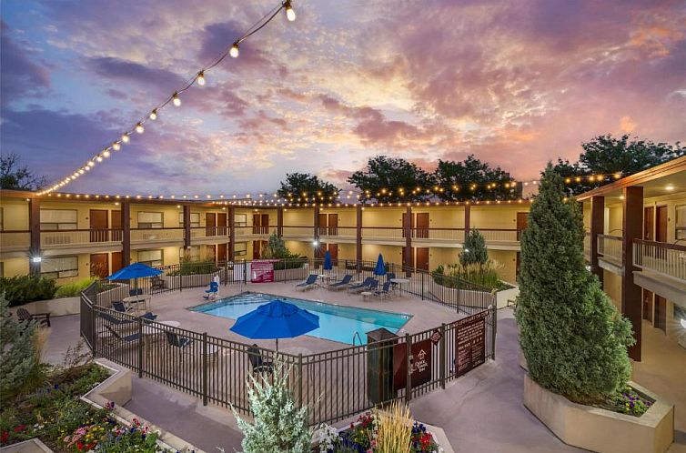 Best Western Plus Clocktower Inn