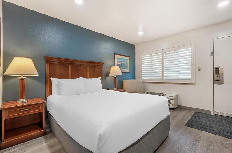 Best Western Plus Clocktower Inn