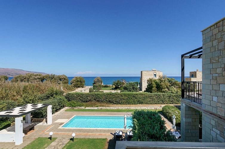 Vakantiehuis Villa aus Stein, privater Pool, BBQ 30m zum Str