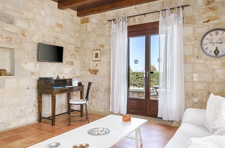 Vakantiehuis Villa aus Stein, privater Pool, BBQ 30m zum Str