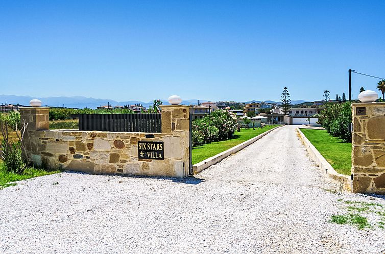Vakantiehuis Neue Strandvilla SixStars in Chania, mit Sauna