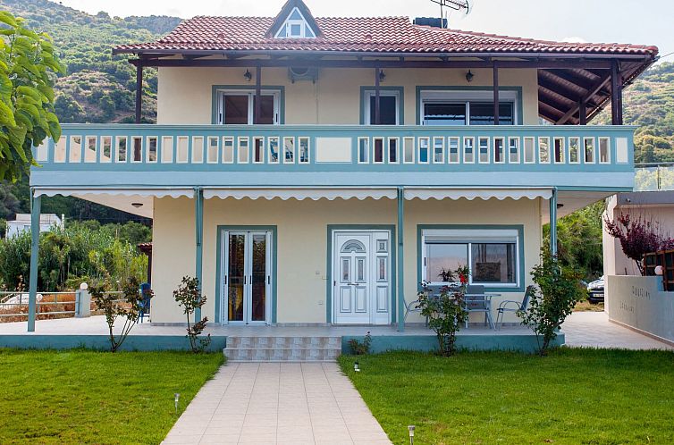 Vakantiehuis in Kolimvari mit Großer Terrasse