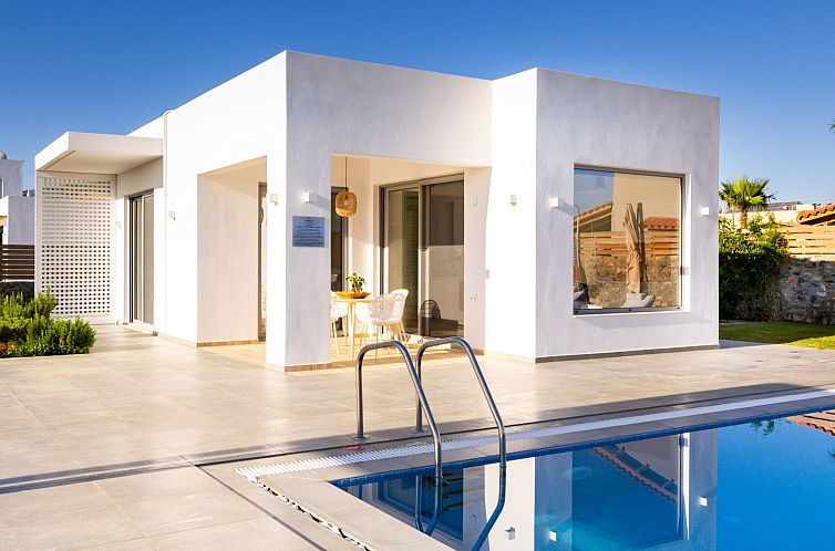 Vakantiehuis Sardines Luxury Villa 1 - Privater Pool und Gar