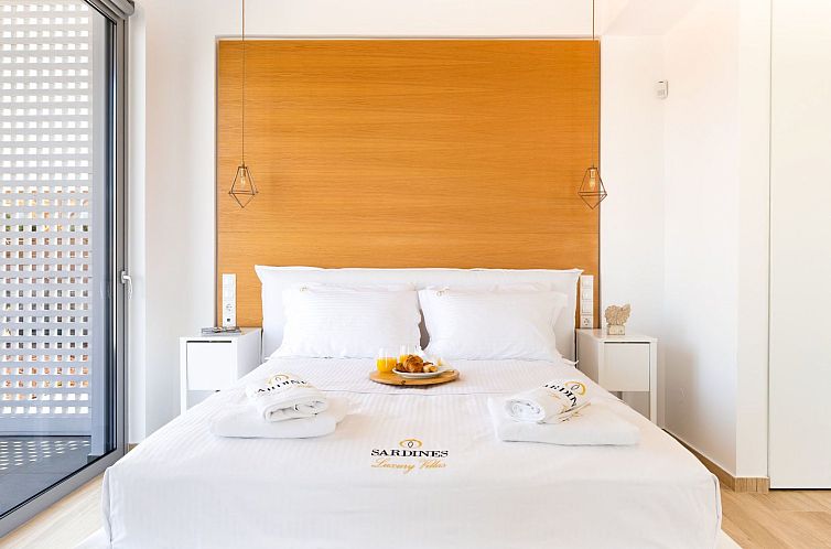 Vakantiehuis Sardines Luxury Villa 1 - Privater Pool und Gar