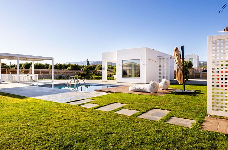 Vakantiehuis Sardines Luxury Villa 1 - Privater Pool und Gar