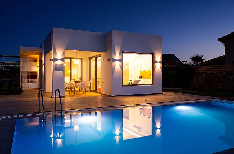 Vakantiehuis Sardines Luxury Villa 1 - Privater Pool und Gar