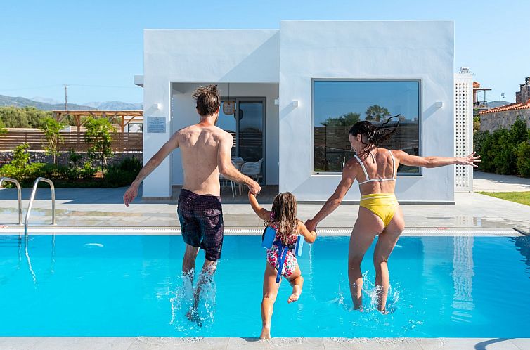 Vakantiehuis Sardines Luxury Villa 1 - Privater Pool und Gar