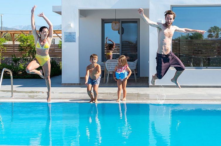 Vakantiehuis Sardines Luxury Villa 1 - Privater Pool und Gar