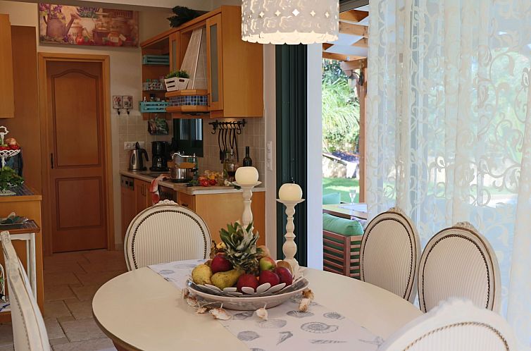 Vakantiehuis Ferienvilla mit Garten, Grill und Terrasse