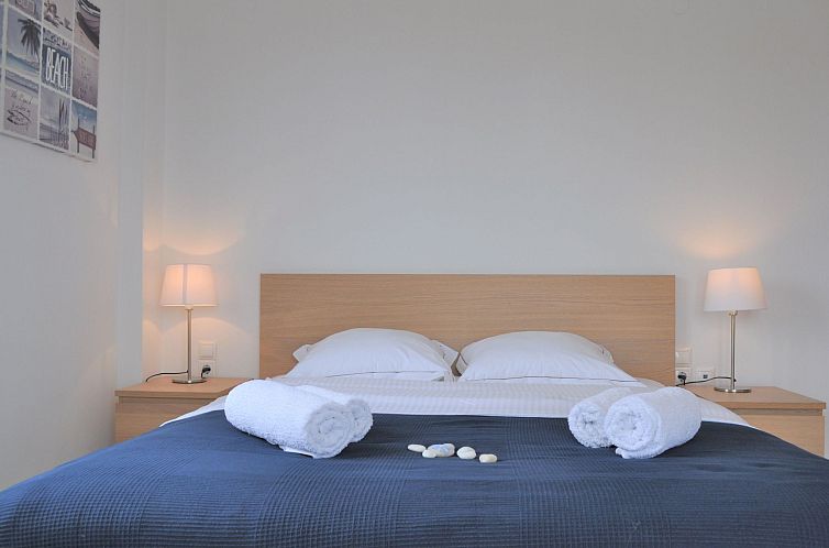 Vakantiehuis Nefeli Blue Villa in altem Olivenhain, Meerblic