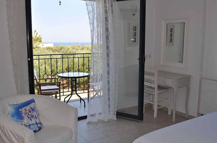 Vakantiehuis Nefeli Blue Villa in altem Olivenhain, Meerblic