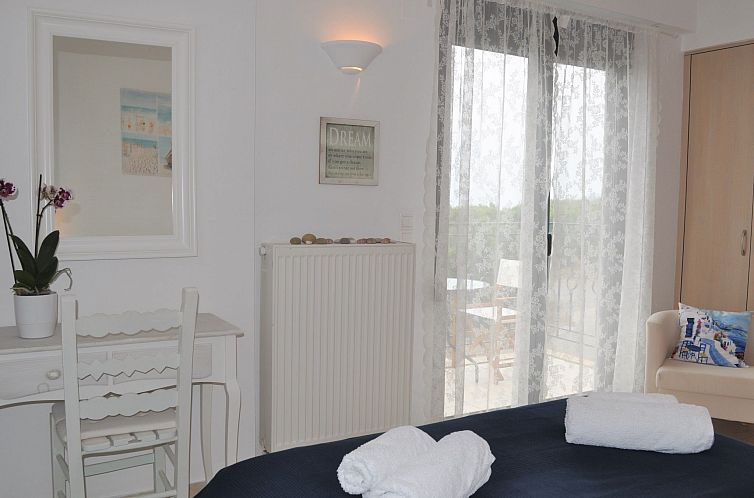 Vakantiehuis Nefeli Blue Villa in altem Olivenhain, Meerblic