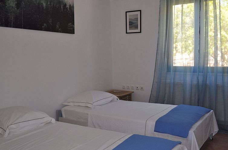 Vakantiehuis Nefeli Blue Villa in altem Olivenhain, Meerblic