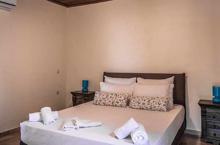 Vakantiehuis Niriides Villas_ Thetis_ 3-Schlafzimmer private