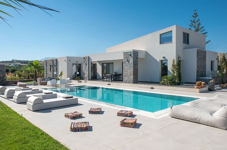 Vakantiehuis Luxuriös gestaltete Villa mit privatem Pool