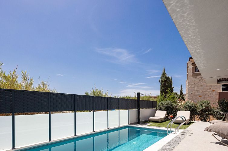 Vakantiehuis VillaSaints I - Pool und BBQ, Spaziergang zum S