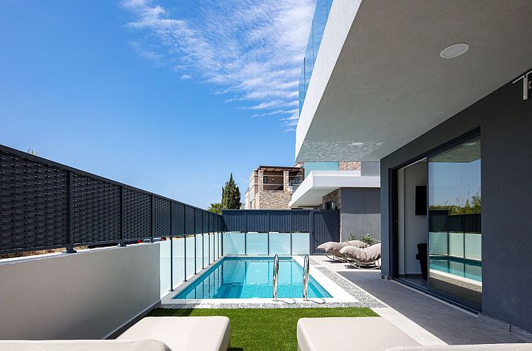 Vakantiehuis VillaSaints II - Elegante Pool-Villa in Strandn