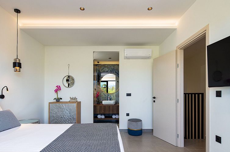 Vakantiehuis VillaSaints II - Elegante Pool-Villa in Strandn