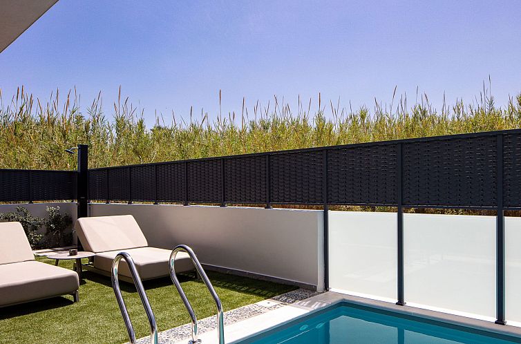 Vakantiehuis VillaSaints II - Elegante Pool-Villa in Strandn