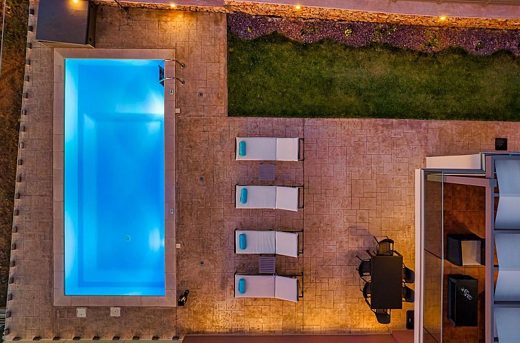 Vakantiehuis "Villa Nektar" mit privatem Pool