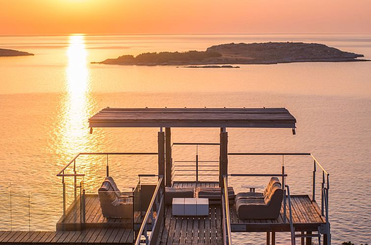 Vakantiehuis Anwesen "Olea Prime" mit Infinity-Pool