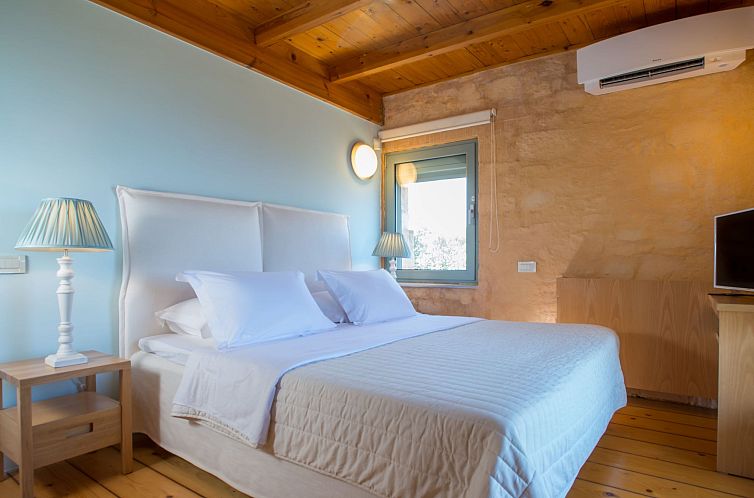 Vakantiehuis Anwesen "Olea Prime" mit Infinity-Pool