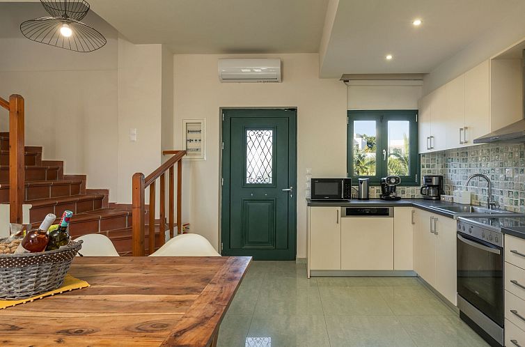 Vakantiehuis Luxuriöse Villa in Strandnähe mit Blick auf d