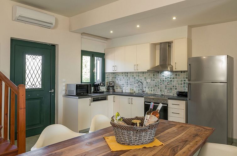 Vakantiehuis Luxuriöse Villa in Strandnähe mit Blick auf d