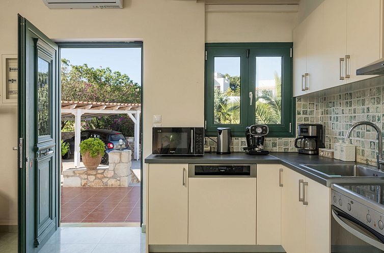 Vakantiehuis Luxuriöse Villa in Strandnähe mit Blick auf d