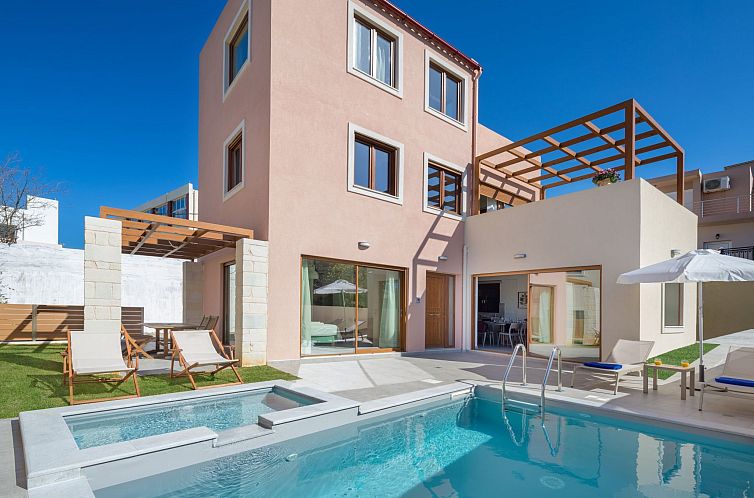 Vakantiehuis Haus in Agia Marina mit Außenpool