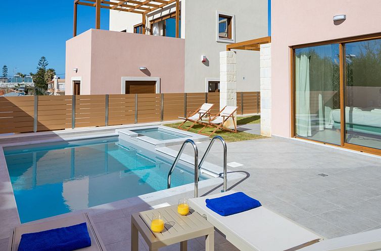 Vakantiehuis Haus in Agia Marina mit Außenpool