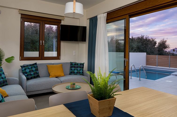 Vakantiehuis Haus in Agia Marina mit Außenpool