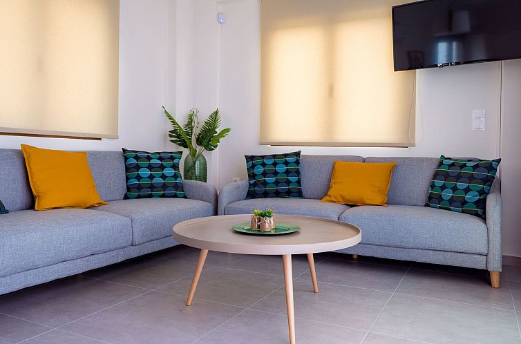 Vakantiehuis Haus in Agia Marina mit Außenpool