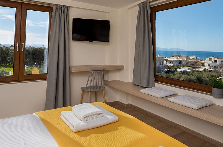 Vakantiehuis Haus in Agia Marina mit Außenpool