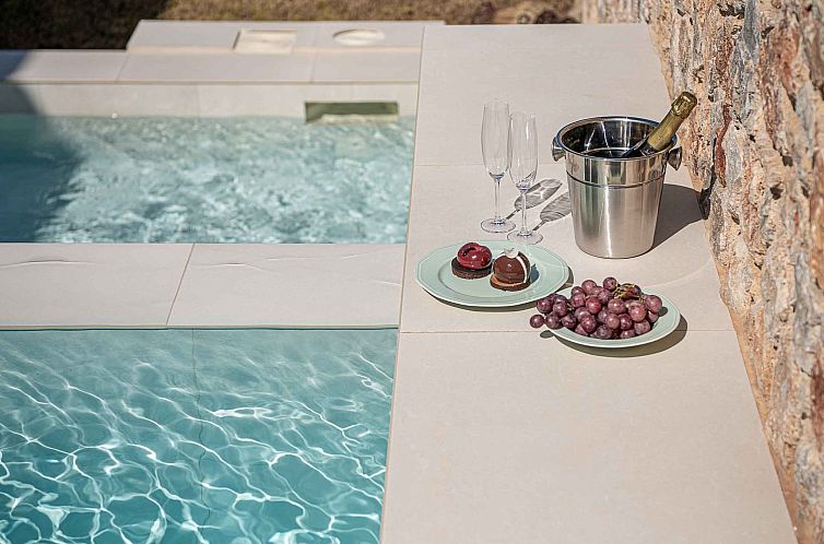 Vakantiehuis Luminus Arcus - Moderne Villa mit privatem Pool