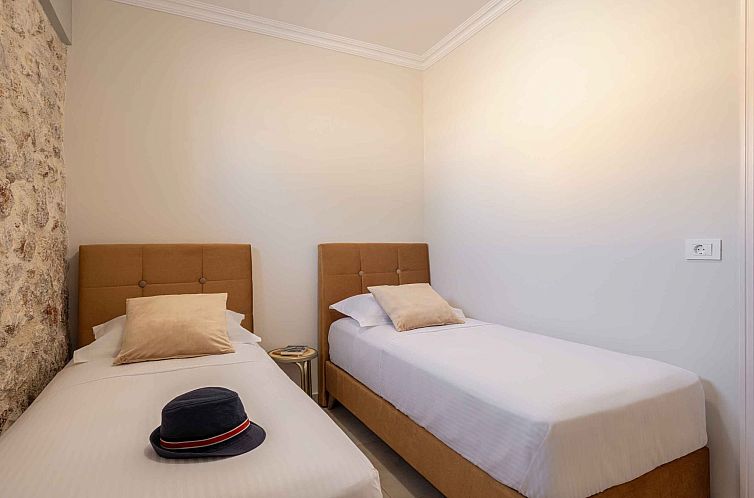 Vakantiehuis Luminus Arcus - Moderne Villa mit privatem Pool