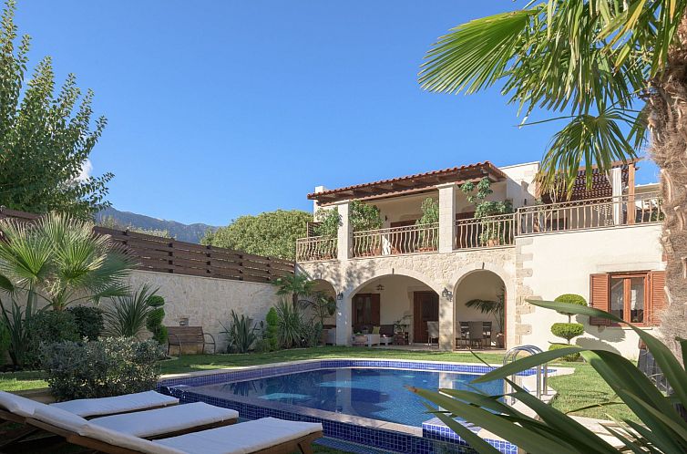 Vakantiehuis Nicole Villa - "Kostenloser" beheizter Pool, Vi