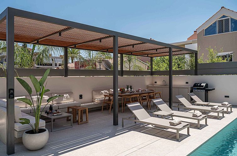 Vakantiehuis Sancy Luxury Villa-400m Strand, ''Beheizter'' P