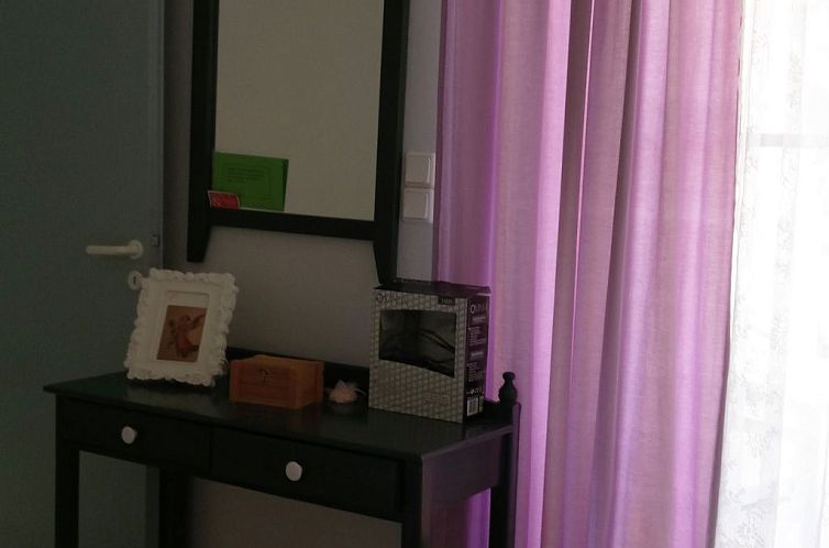 Appartement Zinovia Studio mit Balkon